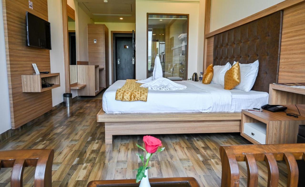 Hotel Laxmi Empire GOA Esterno foto