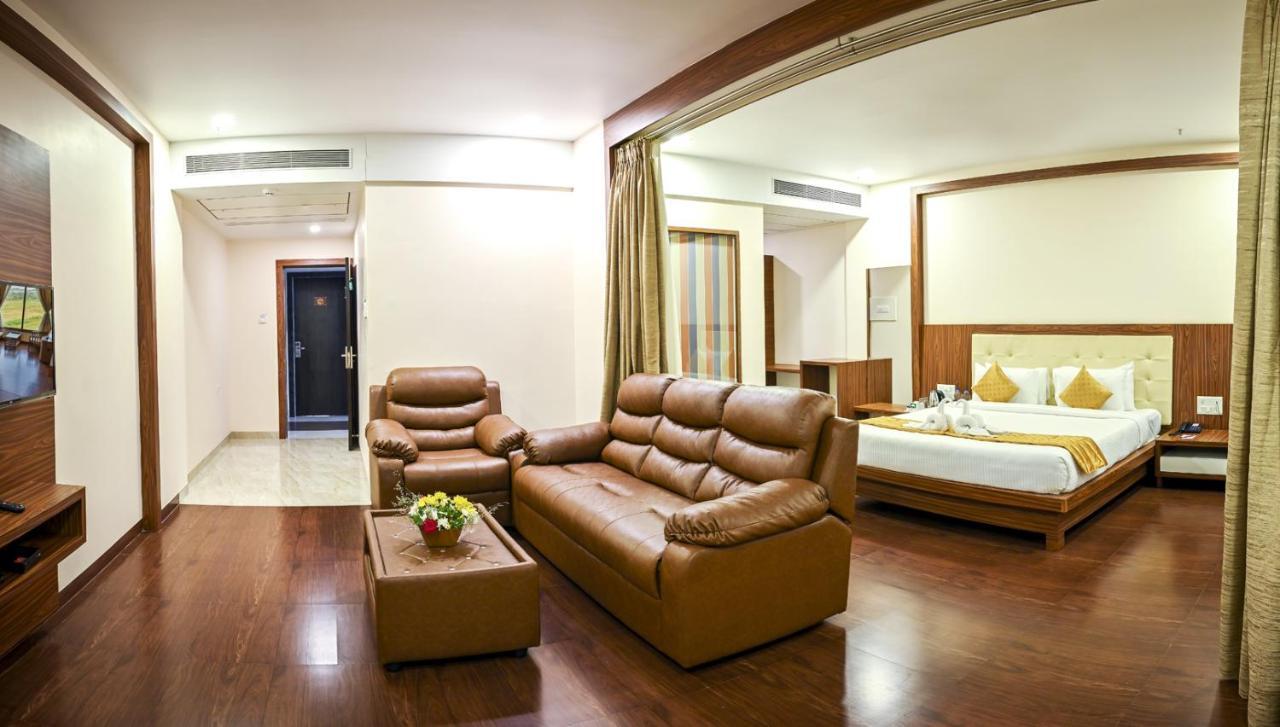 Hotel Laxmi Empire GOA Esterno foto